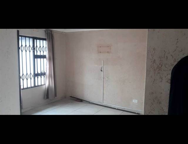 3 BEDROOM HOUSE FOR SALE IN MEREDALE